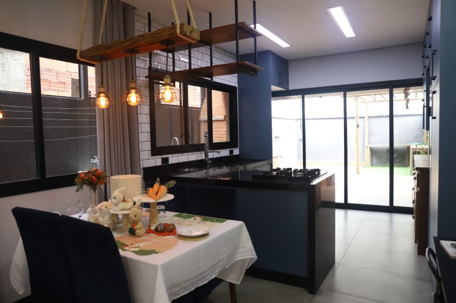 Casa em Condomínio - Venda - Das Pedras - Cotia - SP