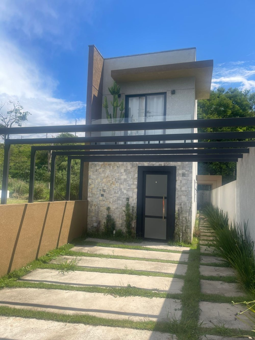 Casa em Condomínio - Aluguel - Das Pedras - Cotia - SP